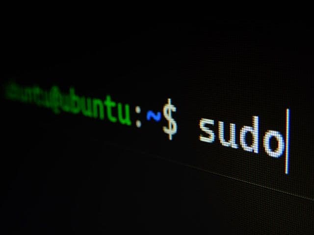 Linux File System Explained — Think of It Like a Big Office Building